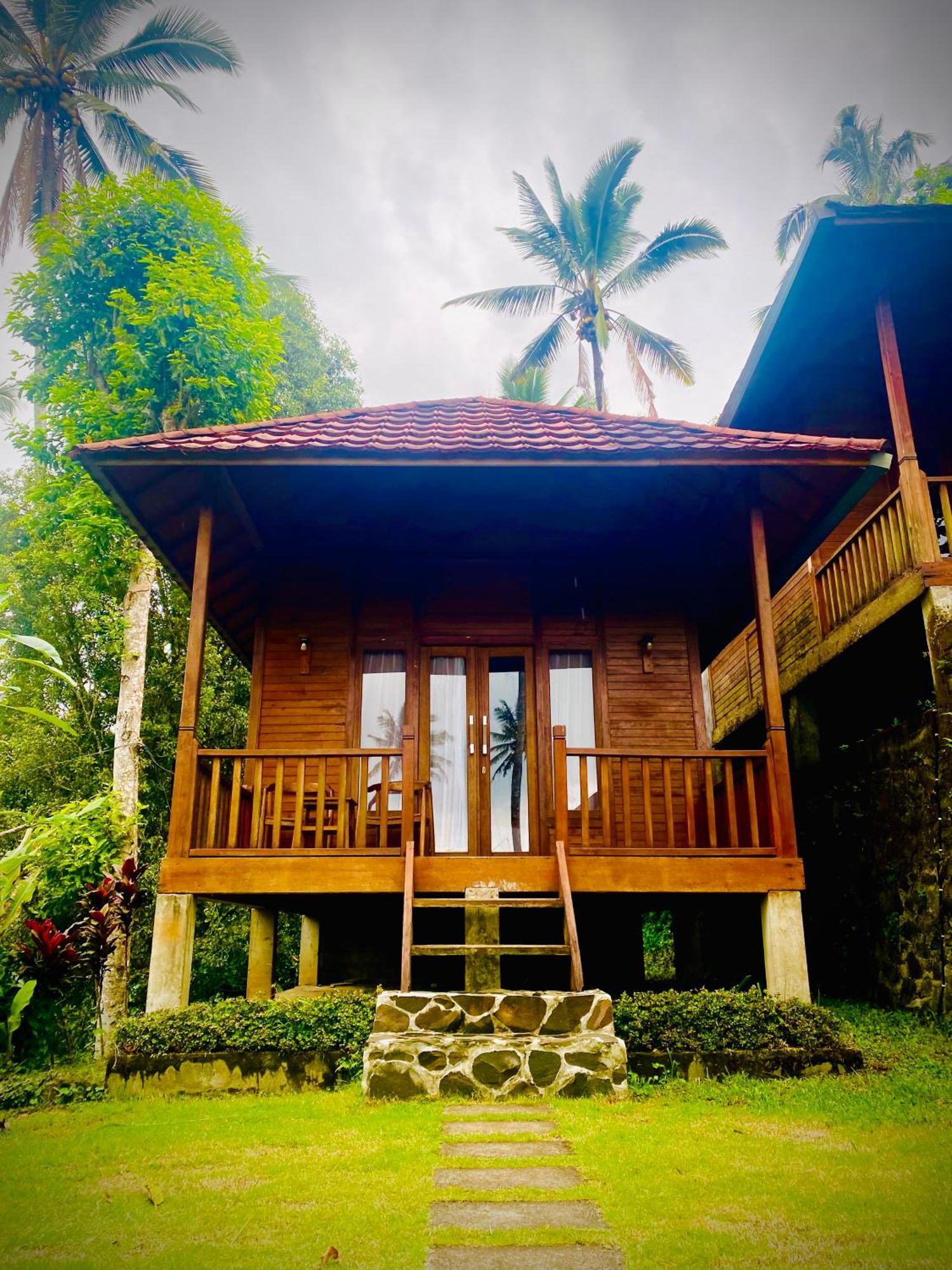 Singaraja Uma D'Nyuh Homestay מראה חיצוני תמונה